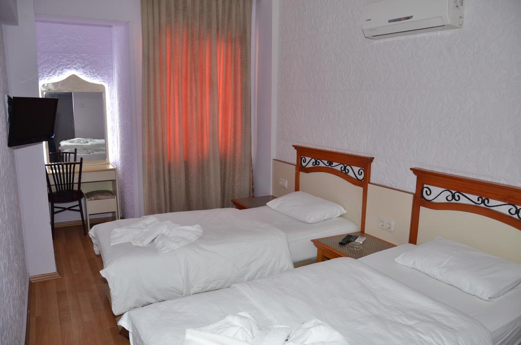 Ozturk Hotel Antalya Rum bild
