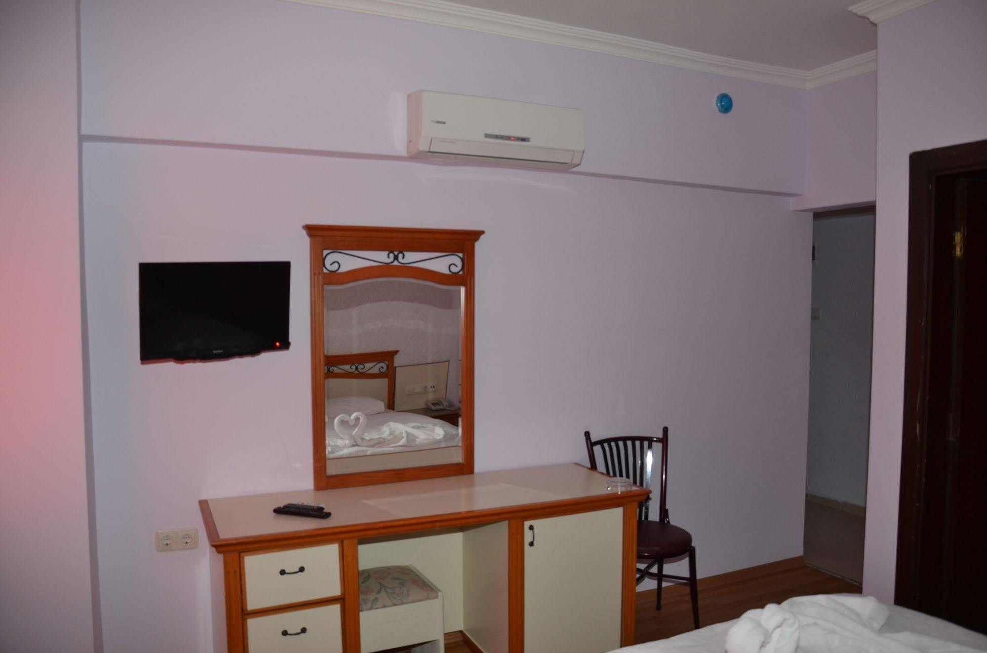 Ozturk Hotel Antalya Exteriör bild