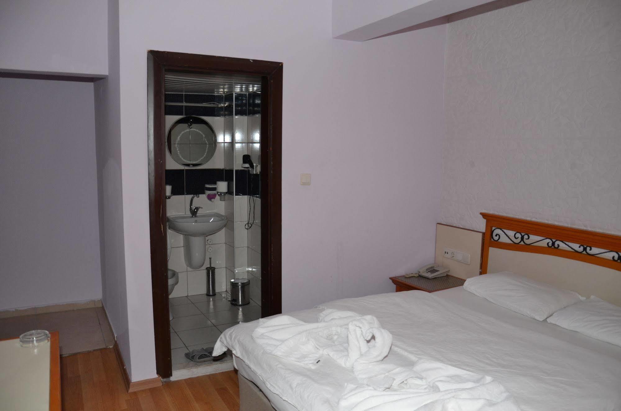 Ozturk Hotel Antalya Exteriör bild