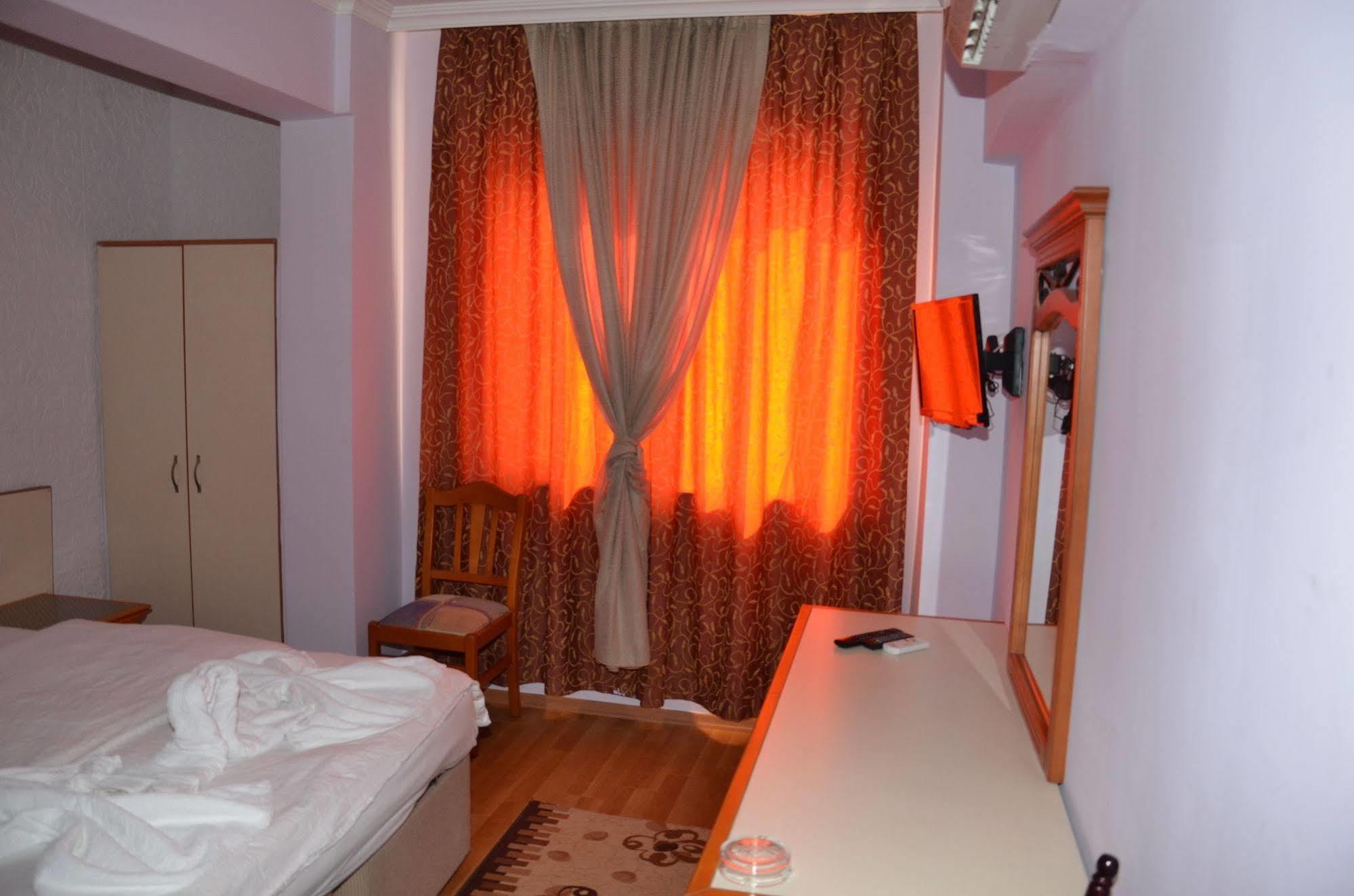 Ozturk Hotel Antalya Exteriör bild