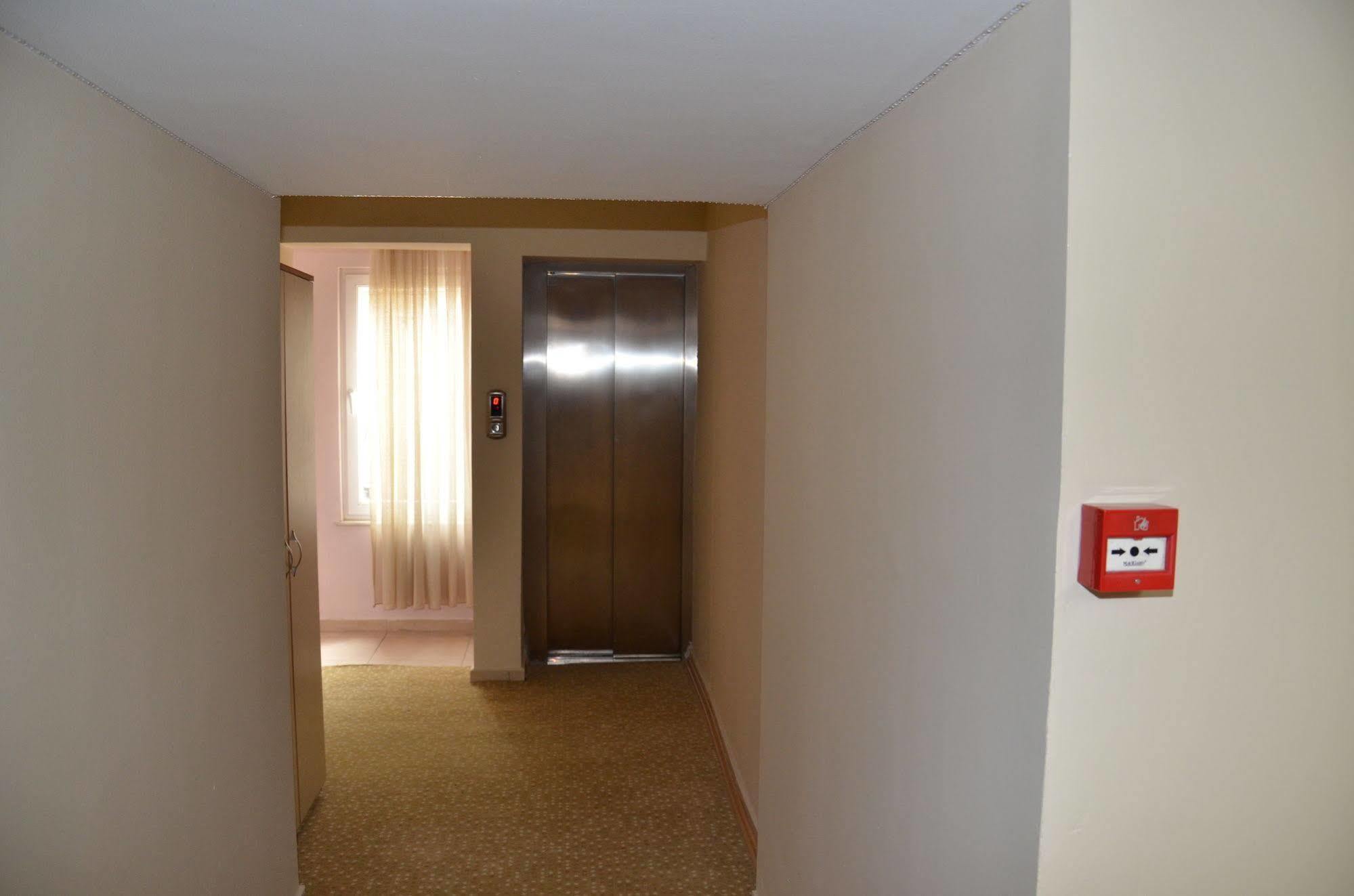Ozturk Hotel Antalya Exteriör bild